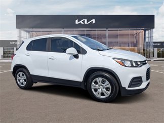 Used 2018 Chevrolet Trax LS image 1