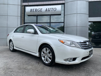 Used 2011 Toyota Avalon Limited image 1