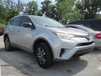 Used 2017 Toyota RAV4 LE image 1