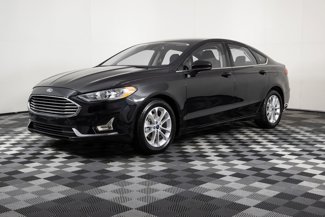 Used 2020 Ford Fusion SE image 1