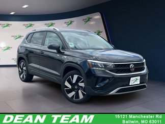 Certified 2023 Volkswagen Taos SE image 1