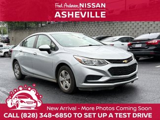 Used 2018 Chevrolet Cruze LS image 1