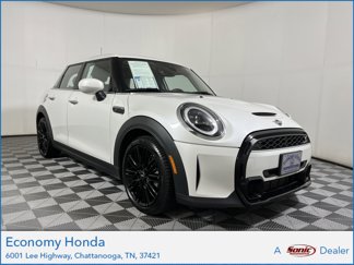 Used 2024 MINI Cooper S image 1