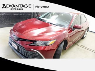 Used 2022 Toyota Camry LE image 1