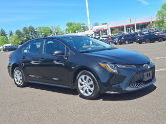 Certified 2022 Toyota Corolla LE image 1