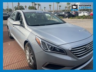 Used 2016 Hyundai Sonata SE image 1