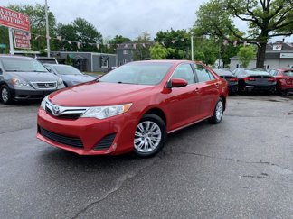 Used 2013 Toyota Camry LE image 1