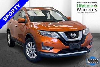 Used 2017 Nissan Rogue SV image 1