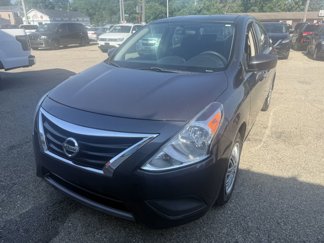 Used 2015 Nissan Versa SV image 1