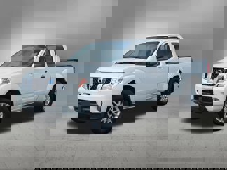 Used 2015 Nissan Frontier SV image 1