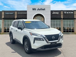 Used 2023 Nissan Rogue S image 1