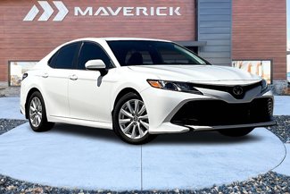 Used 2020 Toyota Camry LE w/ Carpet Mat Package image 1
