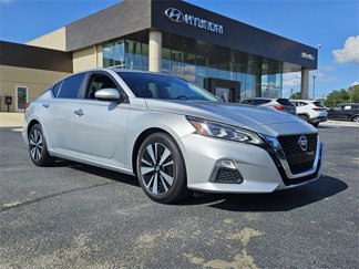 Used 2022 Nissan Altima 2.5 SV image 1