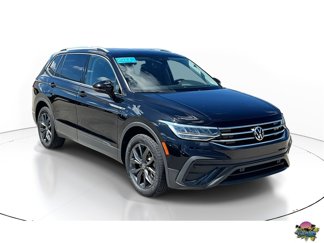 Certified 2022 Volkswagen Tiguan SE w/ Panoramic Sunroof Package video 1