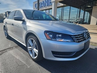 Used 2015 Volkswagen Passat TDI SE image 1