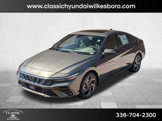 Used 2024 Hyundai Elantra SEL w/ Convenience Package image 1