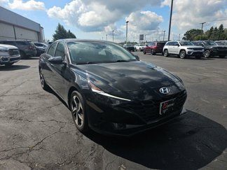 Used 2023 Hyundai Elantra SEL w/ Convenience Package image 1