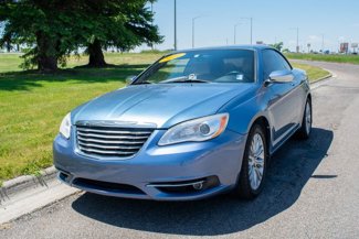 Used 2011 Chrysler 200 Limited image 1