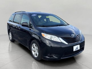 Used 2015 Toyota Sienna LE video 1