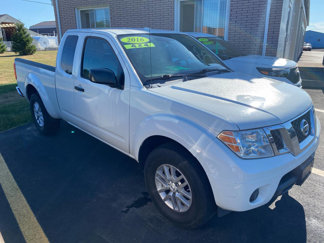 Used 2016 Nissan Frontier SV image 1