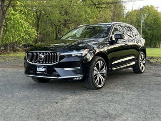 Certified 2022 Volvo XC60 B5 Inscription w/ Climate Package image 1
