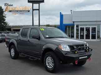 Used 2018 Nissan Frontier SV image 1