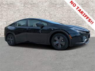 Used 2024 Toyota Prius LE image 1