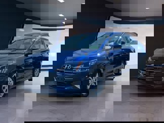 Used 2019 Hyundai Elantra SE image 1