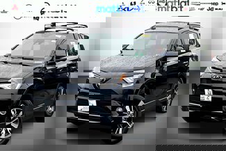 Used 2018 Toyota RAV4 XLE image 1