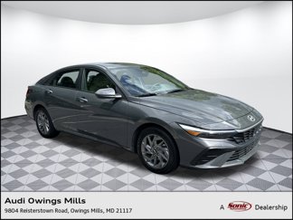 Used 2024 Hyundai Elantra SEL image 1