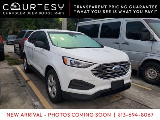 Used 2020 Ford Edge SE image 1