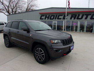 Used 2020 Jeep Grand Cherokee Trailhawk image 1