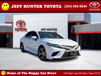 Used 2020 Toyota Camry SE image 1