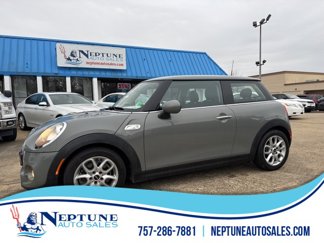 Used 2017 MINI Cooper S image 1