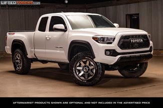 Used 2022 Toyota Tacoma TRD Off-Road image 1