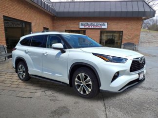 Used 2022 Toyota Highlander XLE image 1