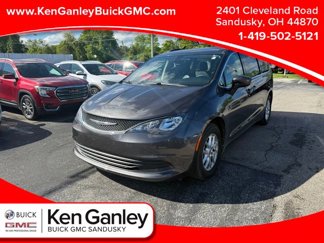 Used 2020 Chrysler Voyager Lxi image 1