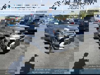 New 2025 Volkswagen Taos SE image 1
