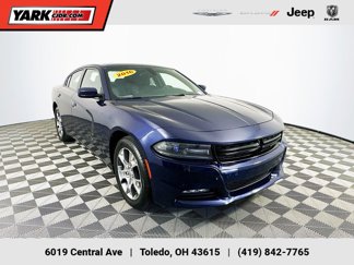 Used 2016 Dodge Charger SXT image 1