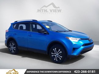 Used 2017 Toyota RAV4 LE image 1