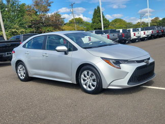 Certified 2022 Toyota Corolla LE image 1