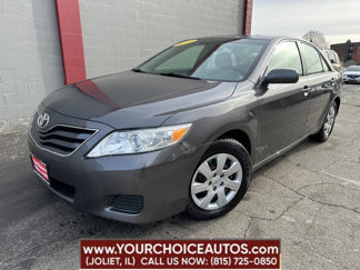Used 2011 Toyota Camry LE image 1