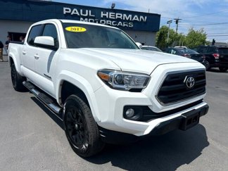 Used 2017 Toyota Tacoma SR5 image 1
