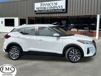 Used 2024 Nissan Kicks SV image 1
