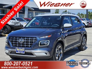 Used 2023 Hyundai Venue Limited video 1