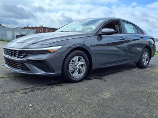 New 2025 Hyundai Elantra SE image 1