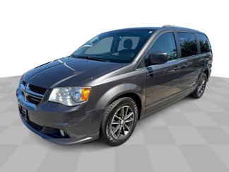 Used 2017 Dodge Grand Caravan SXT image 1