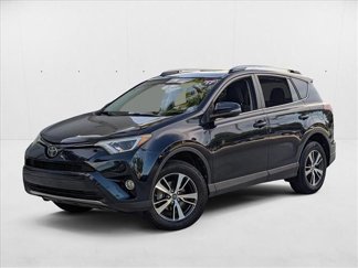 Used 2017 Toyota RAV4 XLE image 1