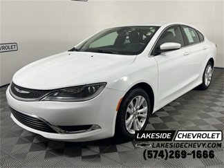 Used 2016 Chrysler 200 Limited image 1
