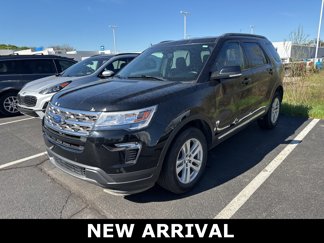 Used 2018 Ford Explorer XLT image 1